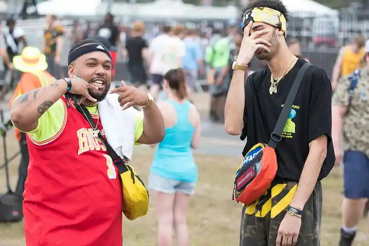 嘻哈音乐节最潮穿搭了解一下!