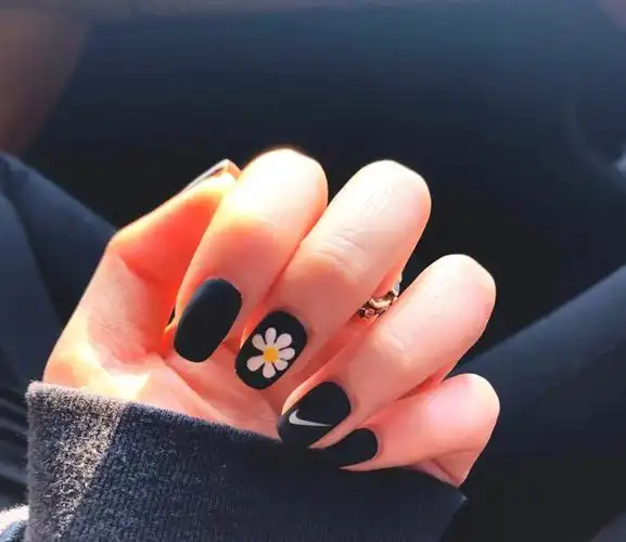 美甲控必看2020春季最火美甲款式大集合让你的指尖都超精致