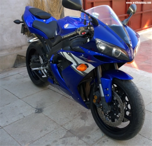 出雅马哈 yzf r1 05年的 车况一个字 整.