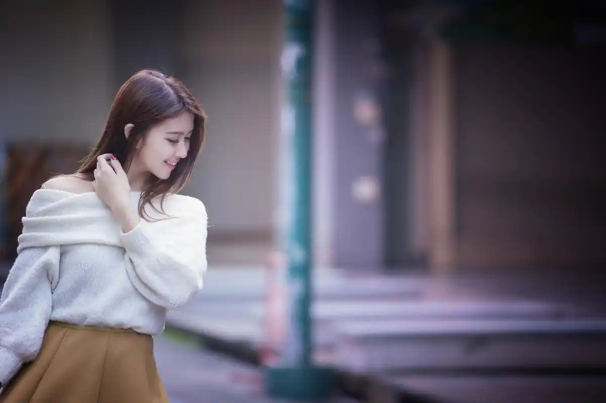 气质美女养眼街拍图片桌面壁纸