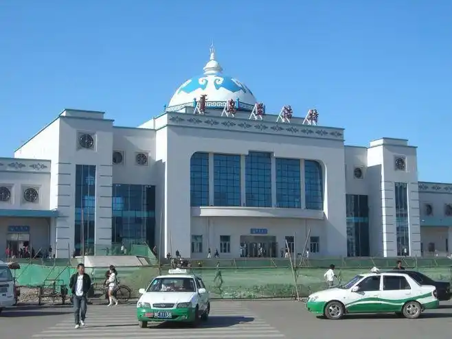 乌兰浩特也是最早内蒙古自治区的首府.,壹鹿有你