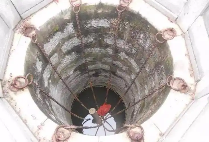 北京锁龙井真实事件真的假的,潜龙涌现于井中(有科学解释)