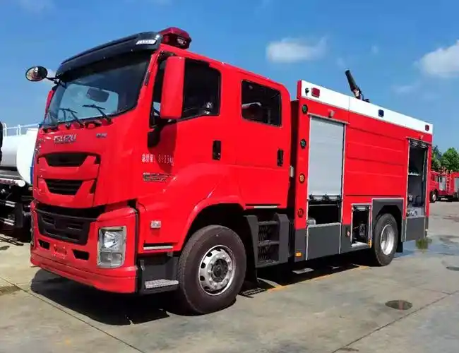 国六五十铃泡沫消防车6吨