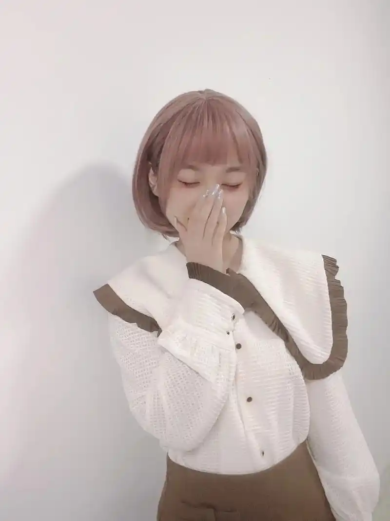 朋友圈卖萌自拍!万能卖萌表情,照着学就对了!姐妹们,快学起来 - 抖音