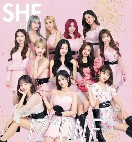 izone合照张员瑛站c位,她却跪在地上"镶边",公司解释引众怒