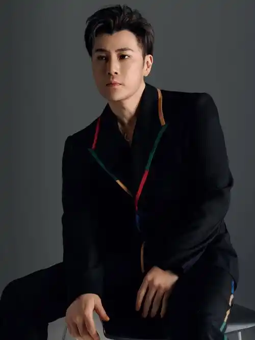 许绍洋:希望有机会能拍《薰衣草》续集_舞台_魏巡_事情