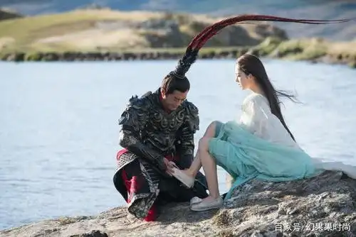 古天乐,古力娜扎电影《真三国无双》河边花絮剧照美图