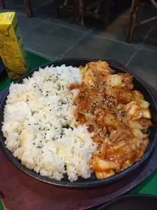 泡菜五花肉盖饭