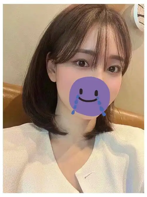 适合高额头圆脸女生的空气刘海锁骨发