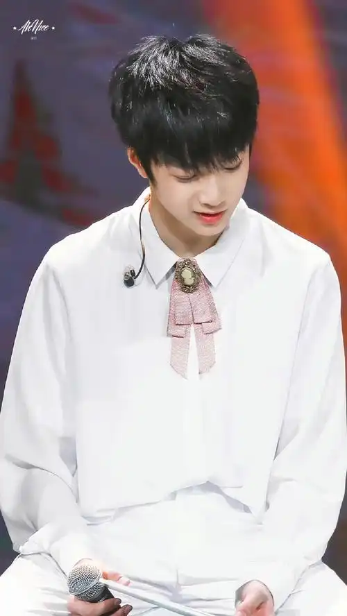 刘耀文0923生日快乐##刘耀文 十七炽发利刃开秋霜