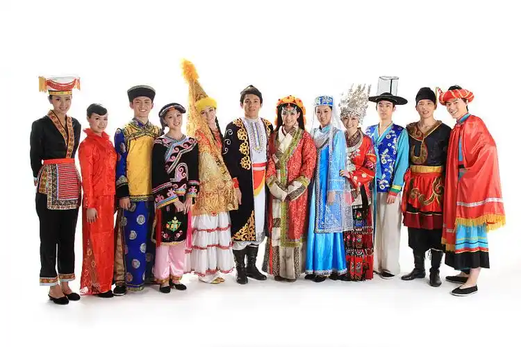 中国56个民族大团结图片素材