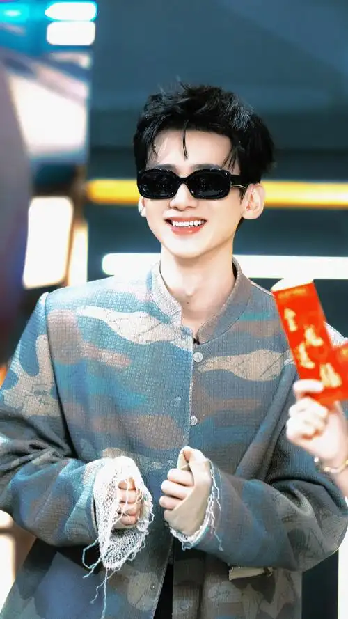 白敬亭你好星期六发带剧照