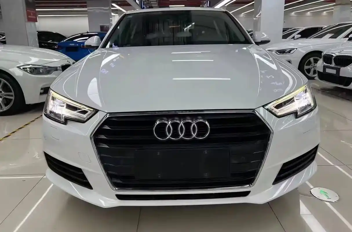 奥迪a4l 2.0t时尚版 上牌17 - 抖音