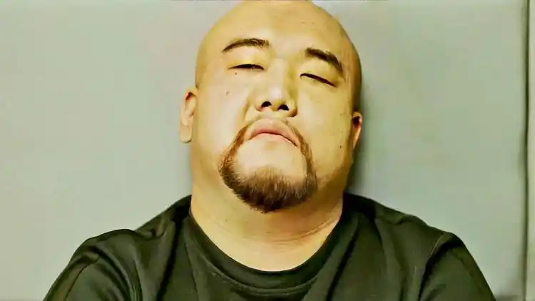 黑社会大哥前来买瓜,结果老板比黑社会还黑