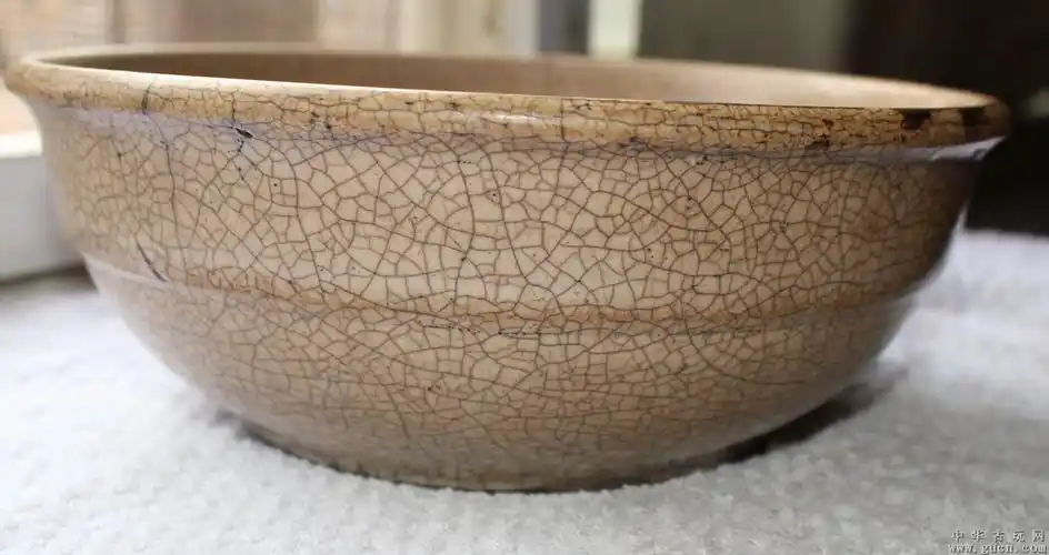 哥窑紫口铁足大碗