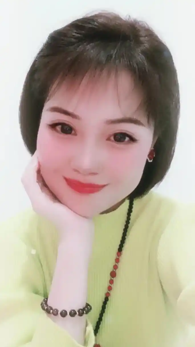 你们评论别人朋友圈怎么不评论我的 啊,是不是不好意思和美女近 - 抖