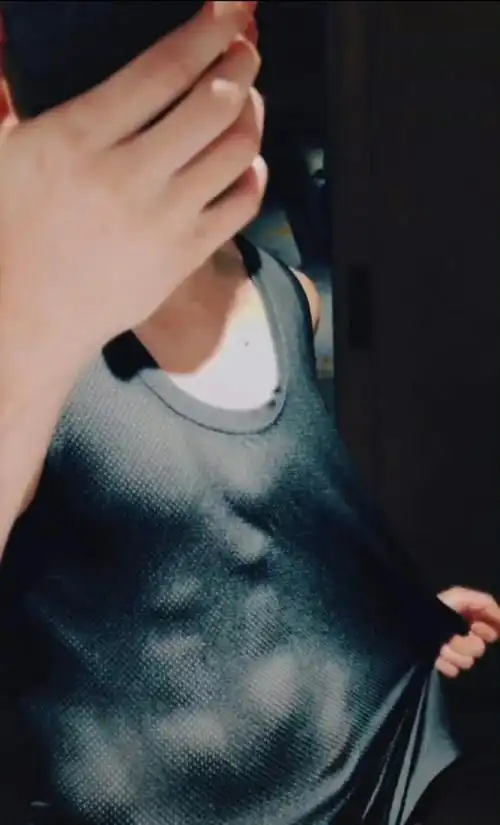 许凯是内娱男菩萨吧#许凯晒腹肌照是内娱男菩萨吧,这些是我上辈子做