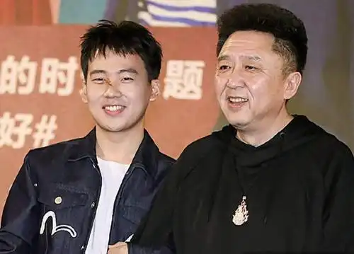 郭麒麟颇受欢迎,仅因为他的父亲是郭德纲?