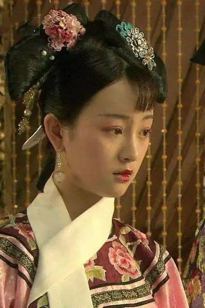 中国最后一位公主10岁入宫,17岁成寡妇,活了71岁,是慈禧敛尸人