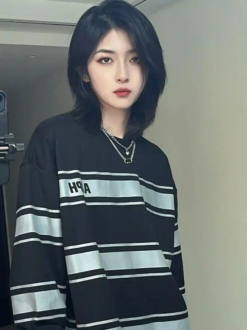 短发,太喜欢了～酷飒感十足瘦脸 发型长度中长发锁骨位置,女生不能