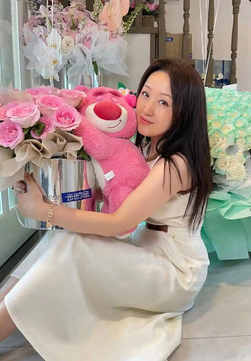 明星生图大赏# 年轻时的杨钰莹,清清纯纯,干干净净,是那个年代的"