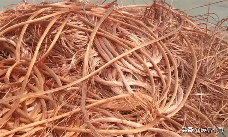 首页>全景资讯>铜线多少钱一斤(废铜回收价格最高上涨300元)h68黄铜