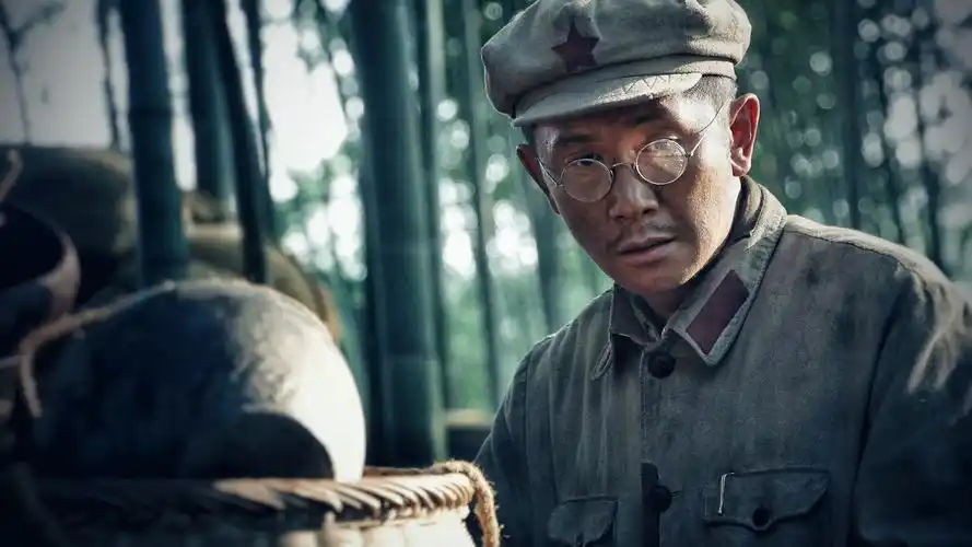 p data-id="go0cvkvq31">刘鉴,出生于辽宁省大连市瓦房店市,毕业于 a