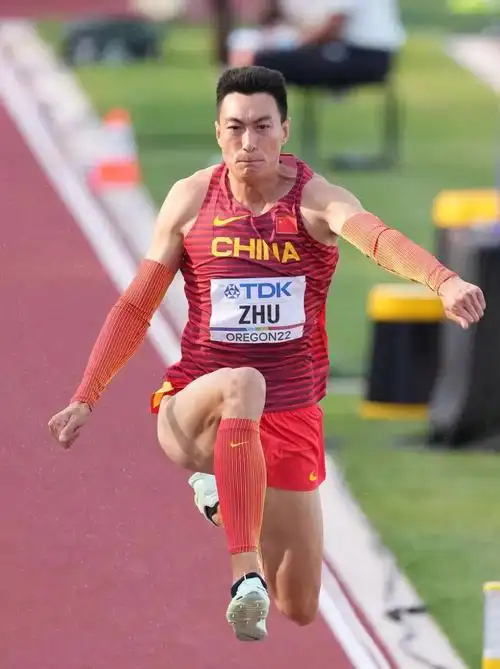 朱亚明获世锦赛男子三级跳铜牌