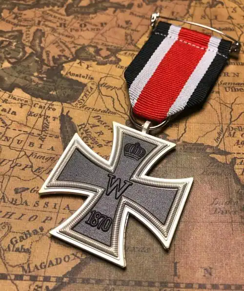 旭杉斯 鹤齐宸 德意志普鲁士二级铁十字勋章 ek2徽章 橡树叶骑士章