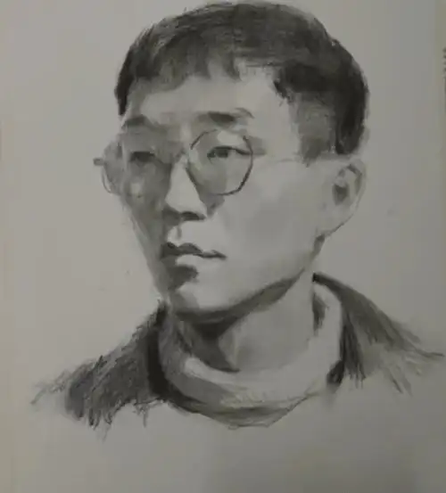 武汉209画室美术校考训练丨素描写生示范戴眼镜男青年