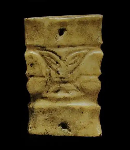 人头形玉坠饰 石家河文化 湖北博物馆