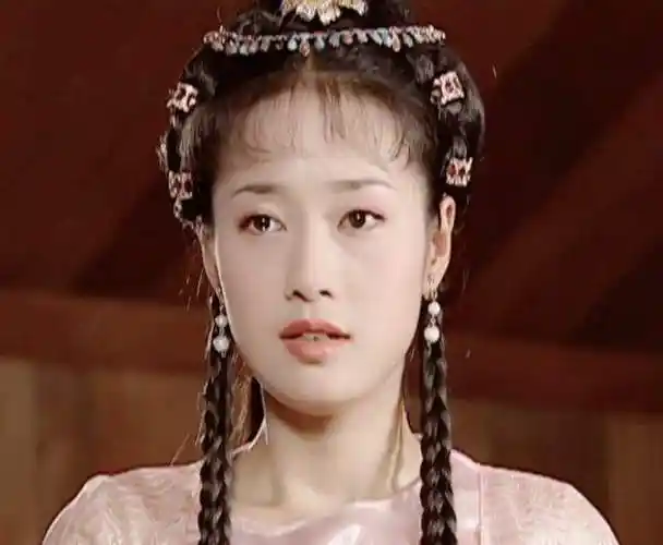 还珠格格第三部,马伊琍饰演的紫薇有6个造型,造型2完胜林心如_网易