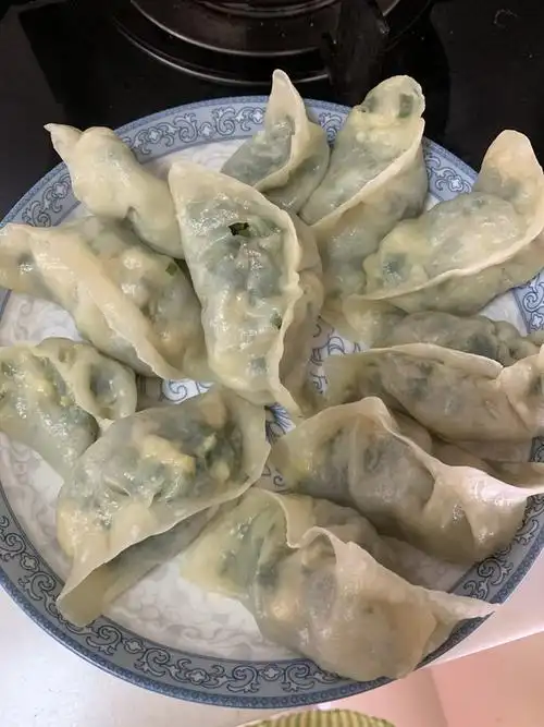 素馅韭菜鸡蛋虾仁蒸饺