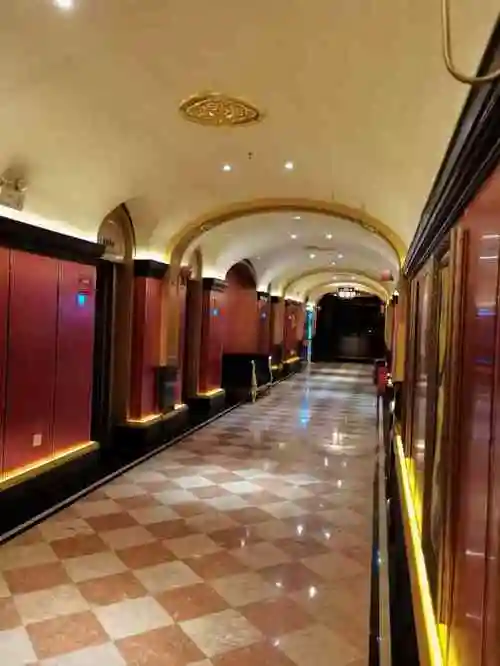 欢乐盛ktv音乐会所(宝体店)-"环境好,主题分明,音效不错,歌曲更新应快