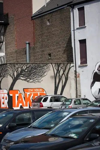 dublin street art - tivoli car