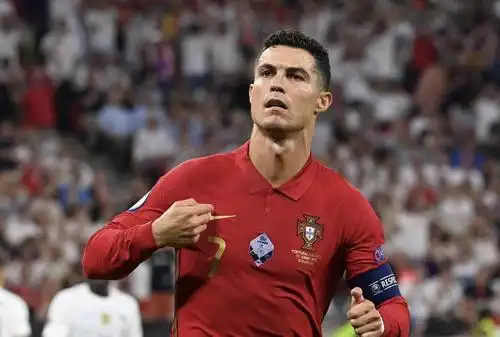 欧洲杯小组赛结束阵容豪华的法国和英格兰像是冠军表现吗