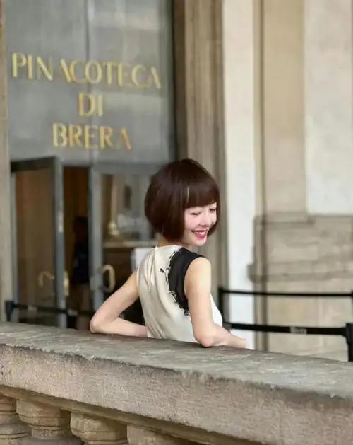 80斤身材穿修身裙塞不满|裙装|穿搭|记者|连衣裙|陈鲁豫|小说家|好