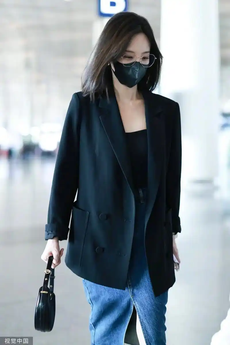 jasonwu in李一桐机场街拍同款.jasonwu in - 抖音