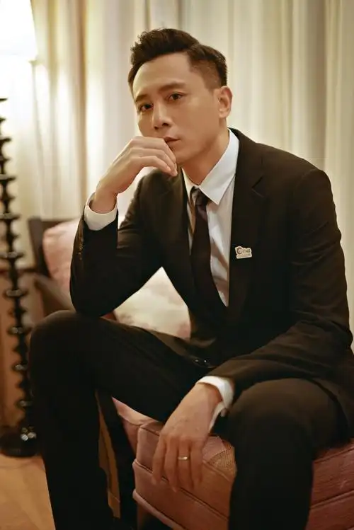 刘烨主演《在远方》 戛纳写真帅气迷人_凤凰网娱乐_凤凰网