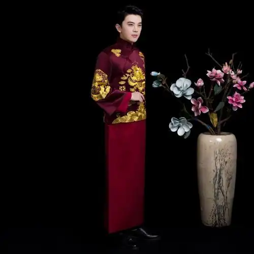 男唐装红