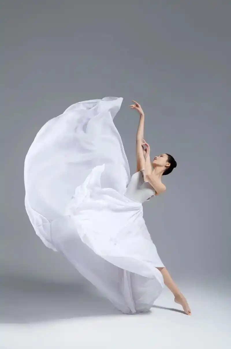 与舞蹈相伴#定格美好瞬间 #舞蹈写真 - 抖音