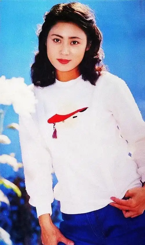 昔日八一厂厂花被王心刚看好却被刘晓庆抢风头如今68岁依然美如花