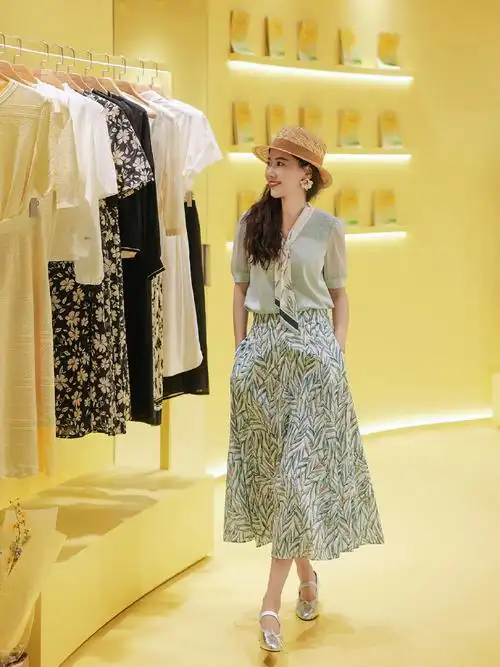 跟随博主的镜头,打卡#elsewhere诗逸画卷美术馆#  走进满盈人文艺术