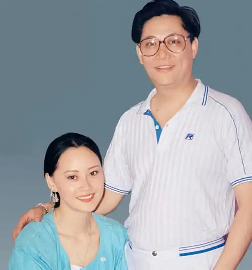 演员大宋佳,演员大宋佳的第二个老公是谁(海岛度假吃大餐太惬意)