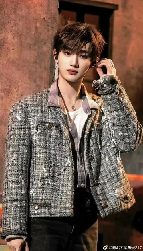 一人一张小丁神图做壁纸丁程鑫|绝美少年丁程鑫超话