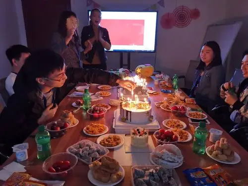 员工生日会来啦!平淡日子里的小惊喜
