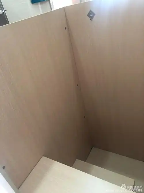 小小的肌注室,隐私性极强,体现出了极大的人文关怀.