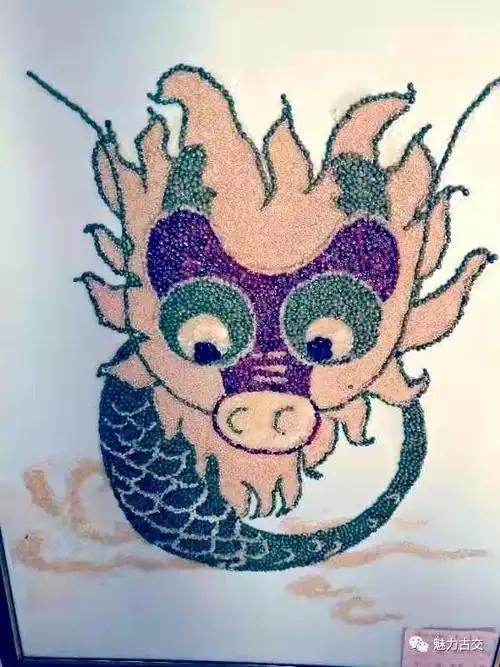 豆粒《脸谱》制作材料:豆粒该校教师表示,新学期还将引入蛋壳, 黑米粒