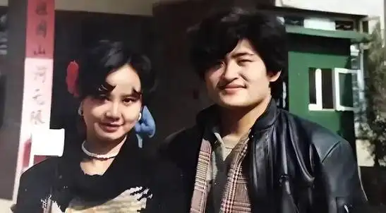 刘欢爸妈都已离世他忍受病痛折磨忧虑大龄女儿的婚姻