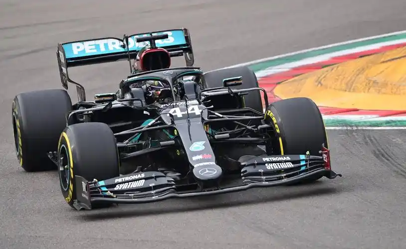 赛车f1大奖赛艾米利亚罗马涅站汉密尔顿夺冠